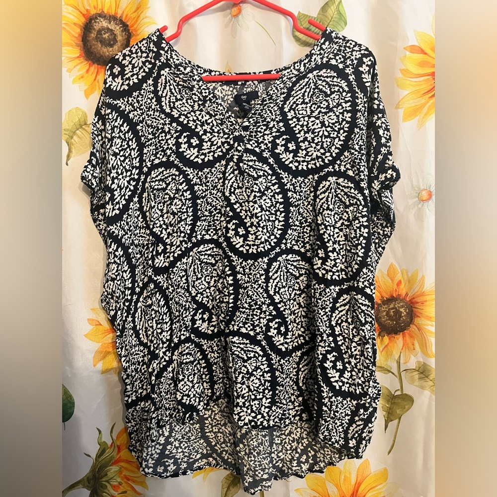 GAP Black and White Paisley Blouse